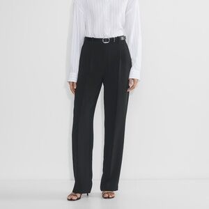 Aritzia Wilfred The Effortless Pant, size 4, regular
